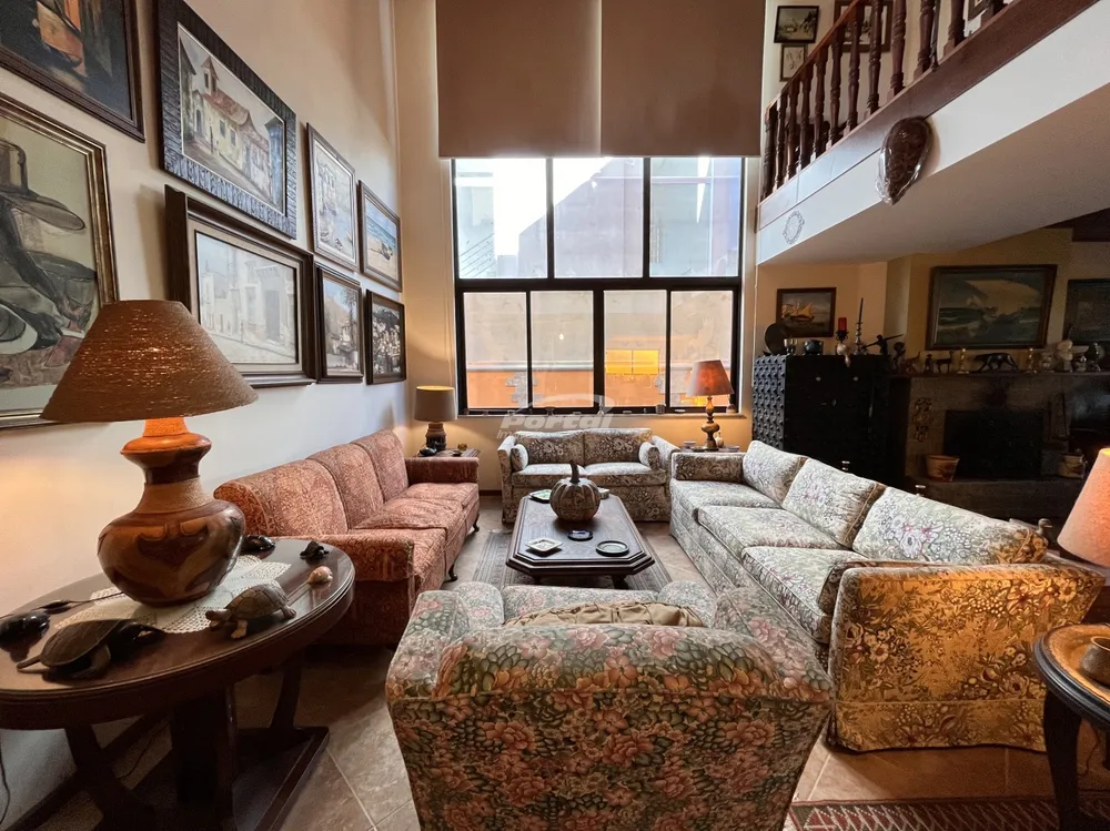 Casa, 3 quartos, 320 m² - Foto 1