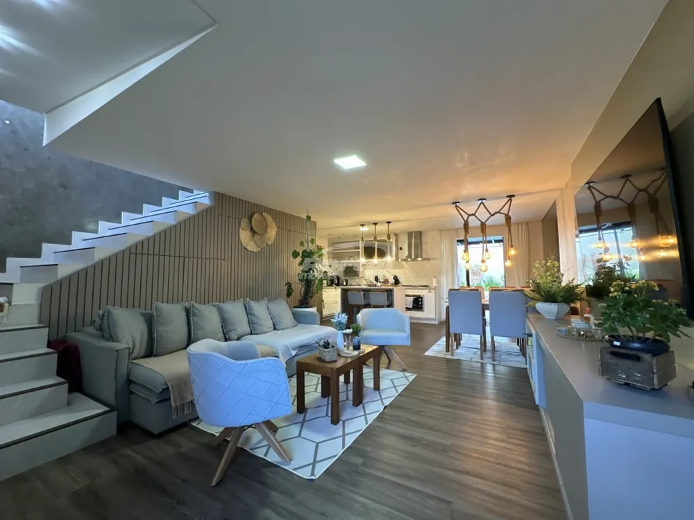 Casa, 2 quartos, 200 m² - Foto 1