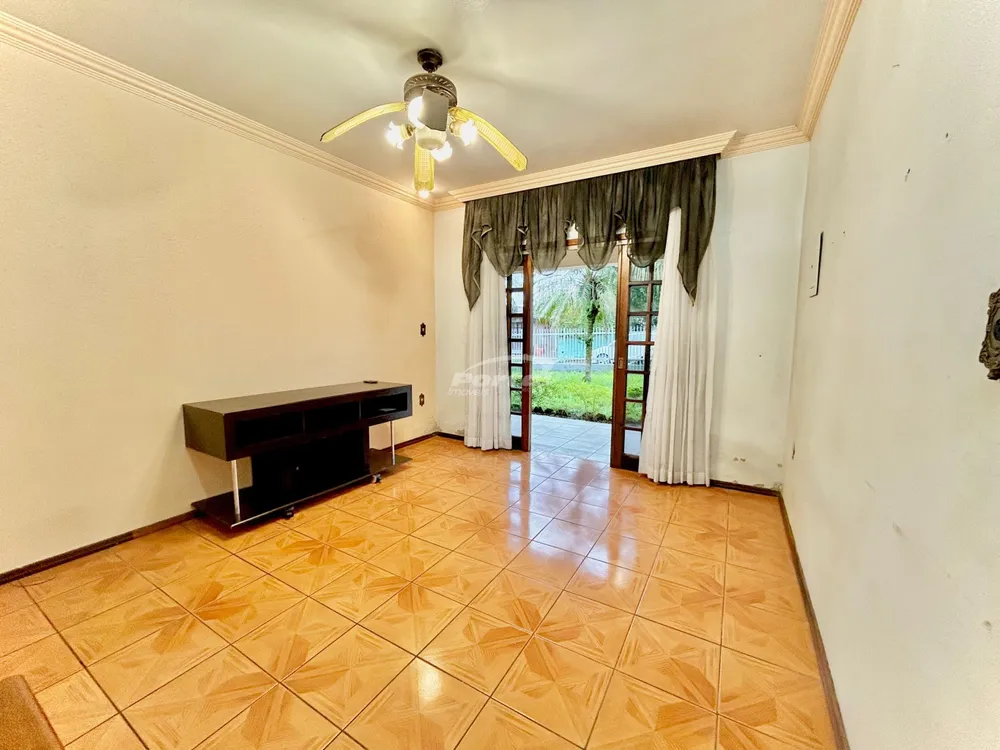 Casa, 3 quartos, 245 m² - Foto 3