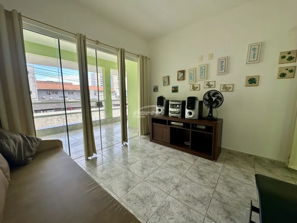 Casa, 4 quartos, 210 m² - Foto 2