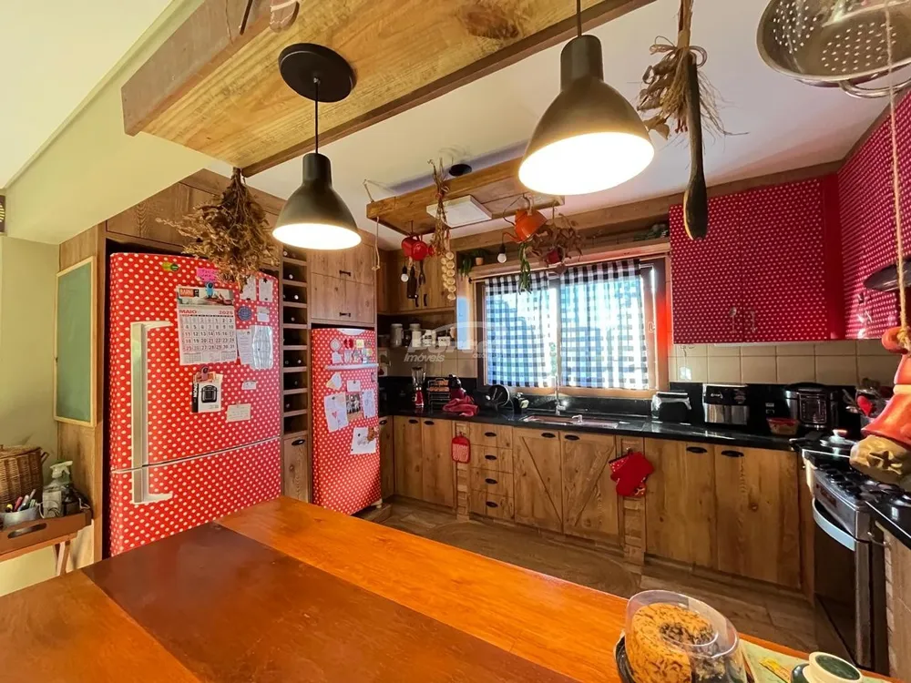 Casa, 4 quartos, 278 m² - Foto 2