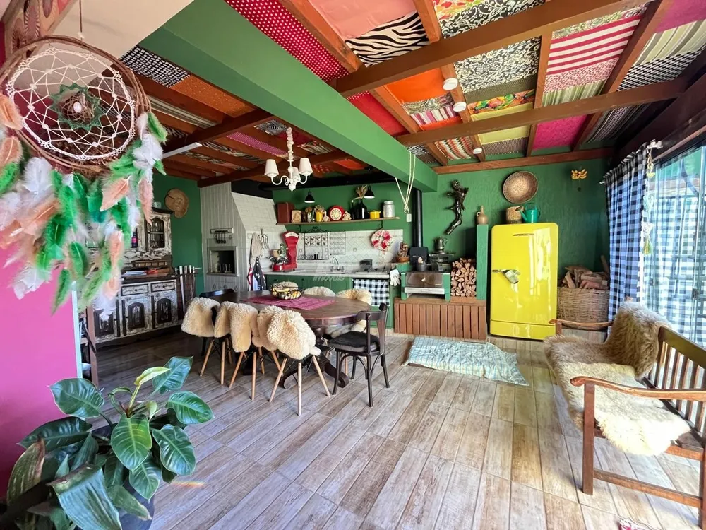 Casa, 4 quartos, 278 m² - Foto 1