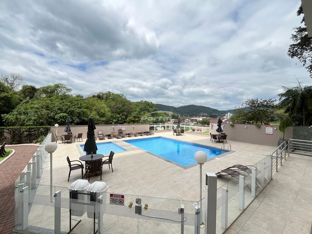 Apartamento à venda com 2 quartos, 72m² - Foto 2