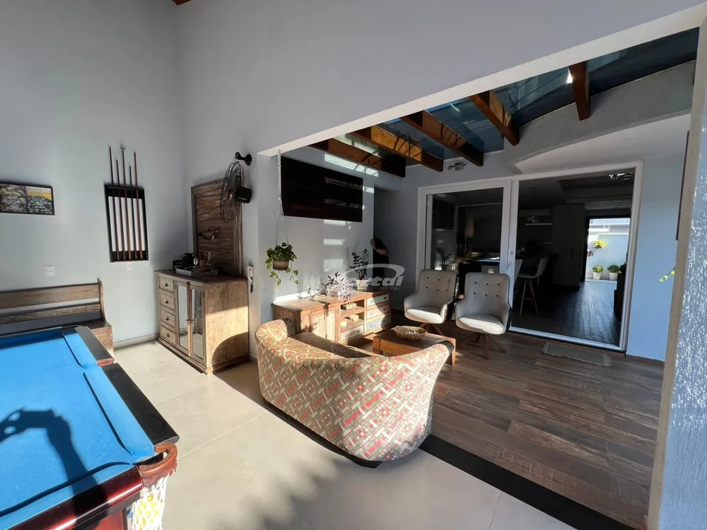 Casa, 4 quartos, 310 m² - Foto 1