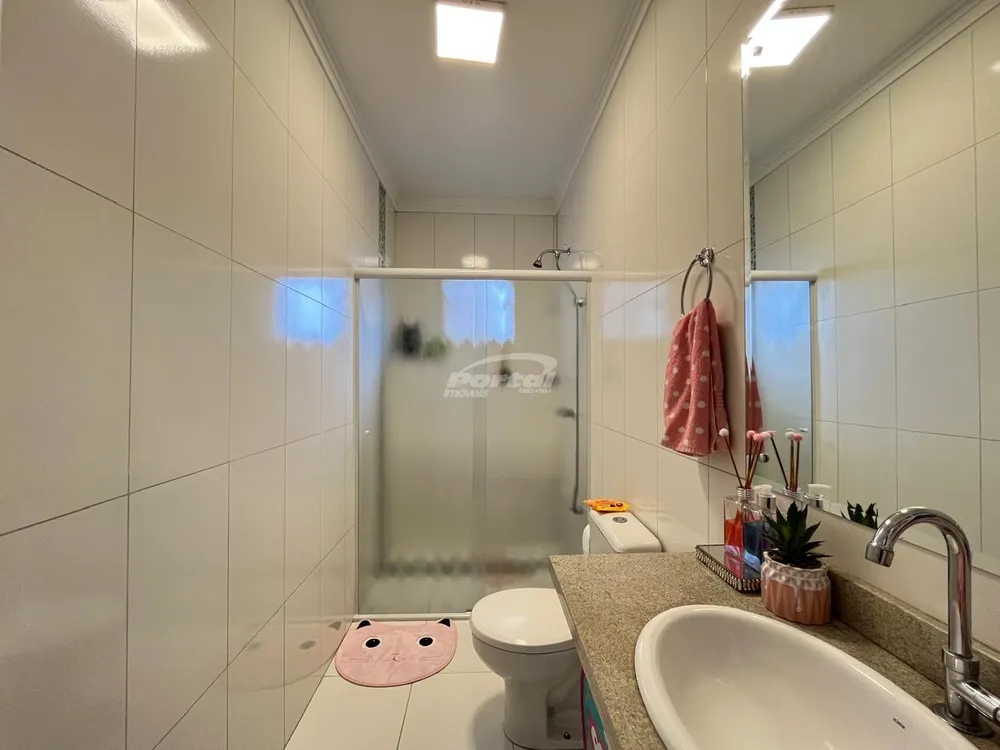 Casa, 3 quartos, 188 m² - Foto 1