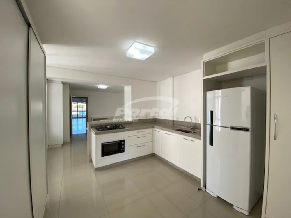 Apartamento, 4 quartos, 204 m² - Foto 2