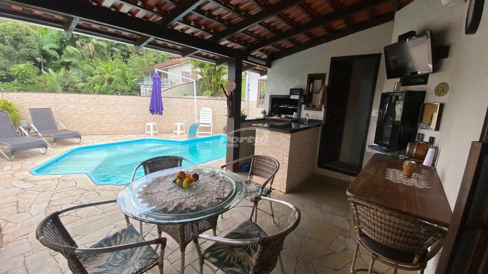 Casa, 3 quartos, 230 m² - Foto 2