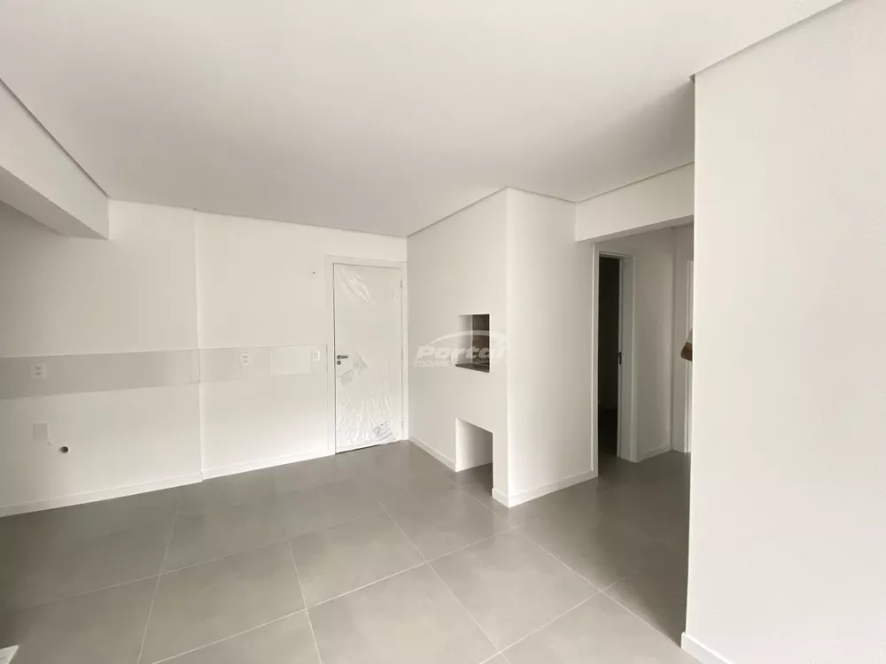 Apartamento à venda com 2 quartos, 63m² - Foto 2