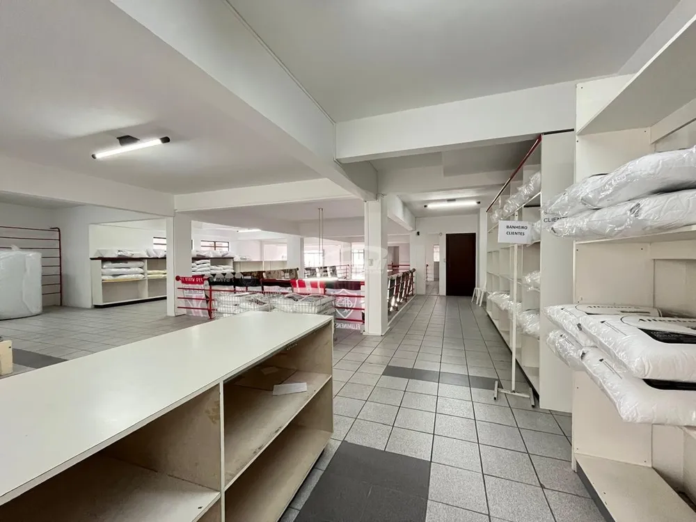 Loja-Salão, 700 m² - Foto 1