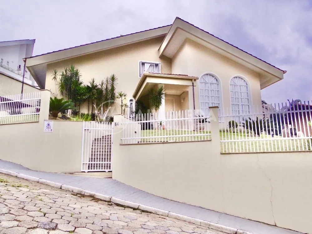 Casa, 3 quartos, 255 m² - Foto 1