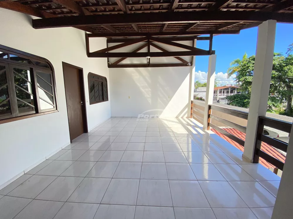 Casa à venda com 4 quartos, 250m² - Foto 5