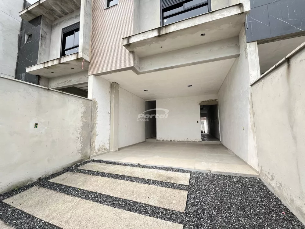 Casa à venda com 3 quartos, 140m² - Foto 2