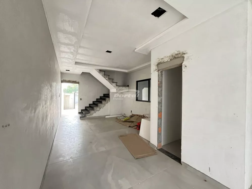 Casa à venda com 3 quartos, 140m² - Foto 4