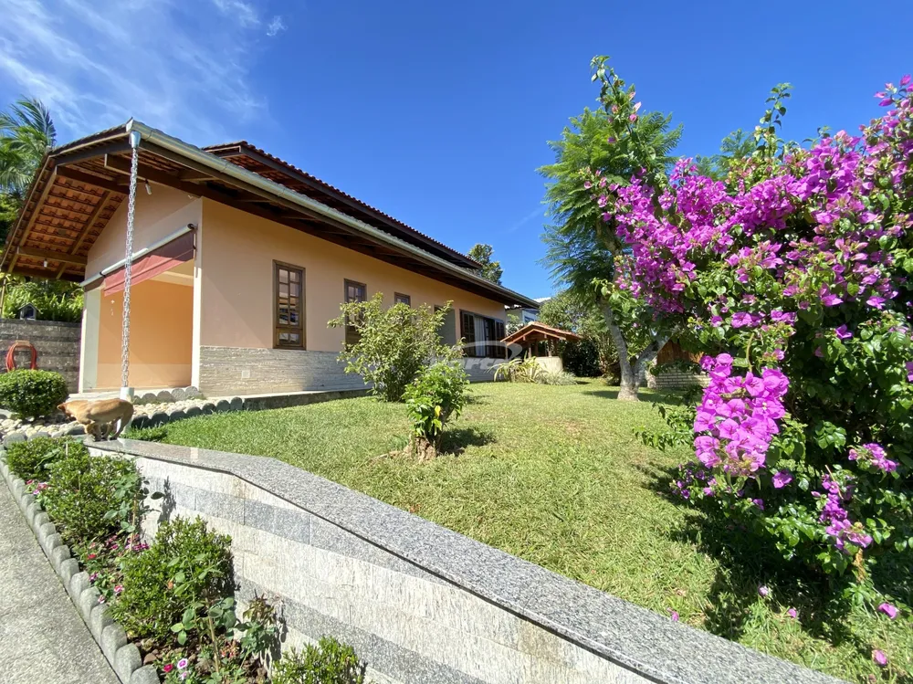 Casa, 3 quartos, 227 m² - Foto 1