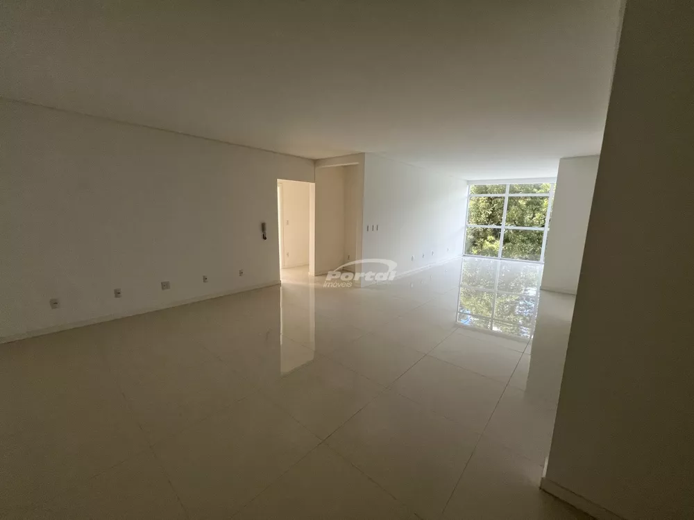 Apartamento à venda com 3 quartos, 124m² - Foto 5