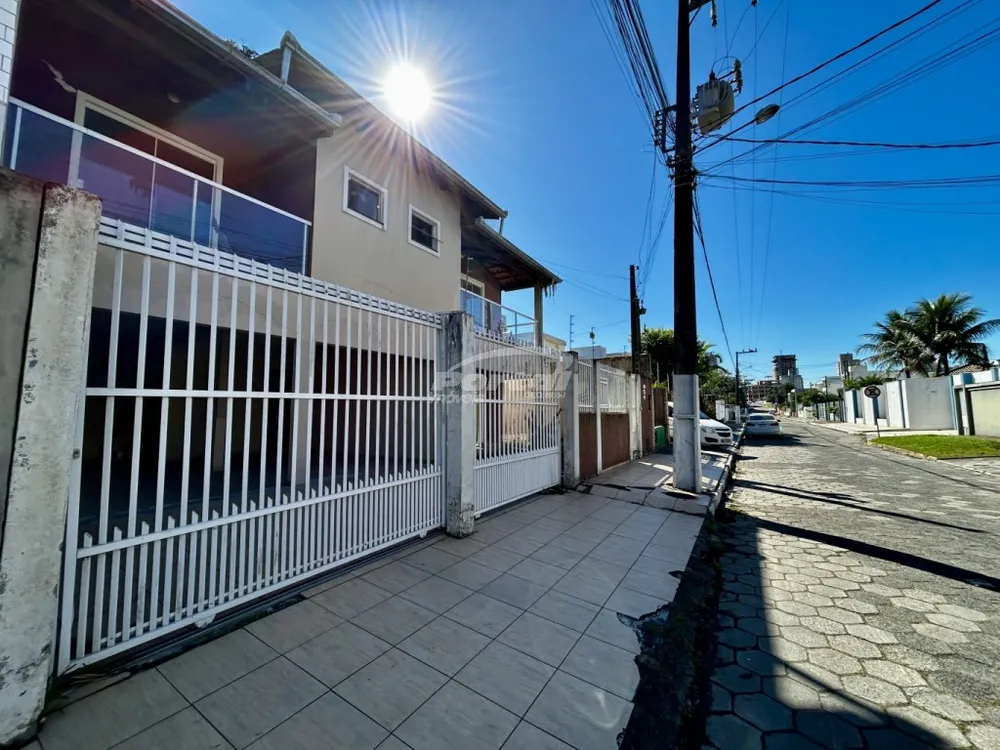 Casa, 6 quartos, 268 m² - Foto 3