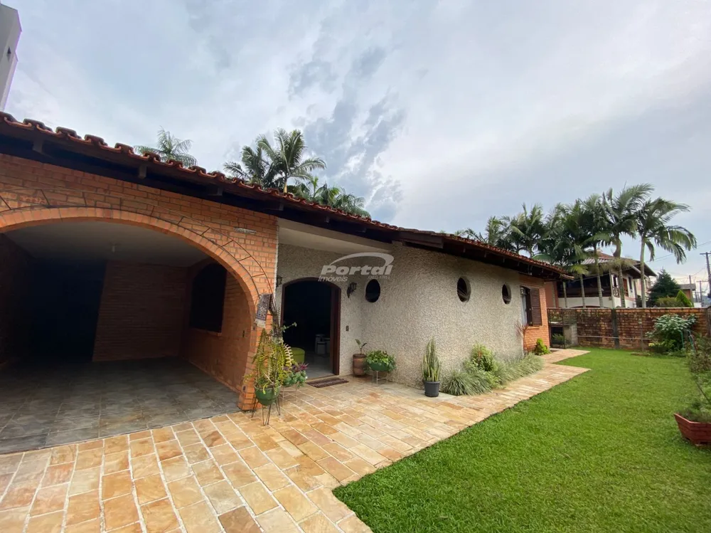 Casa, 3 quartos, 280 m² - Foto 1