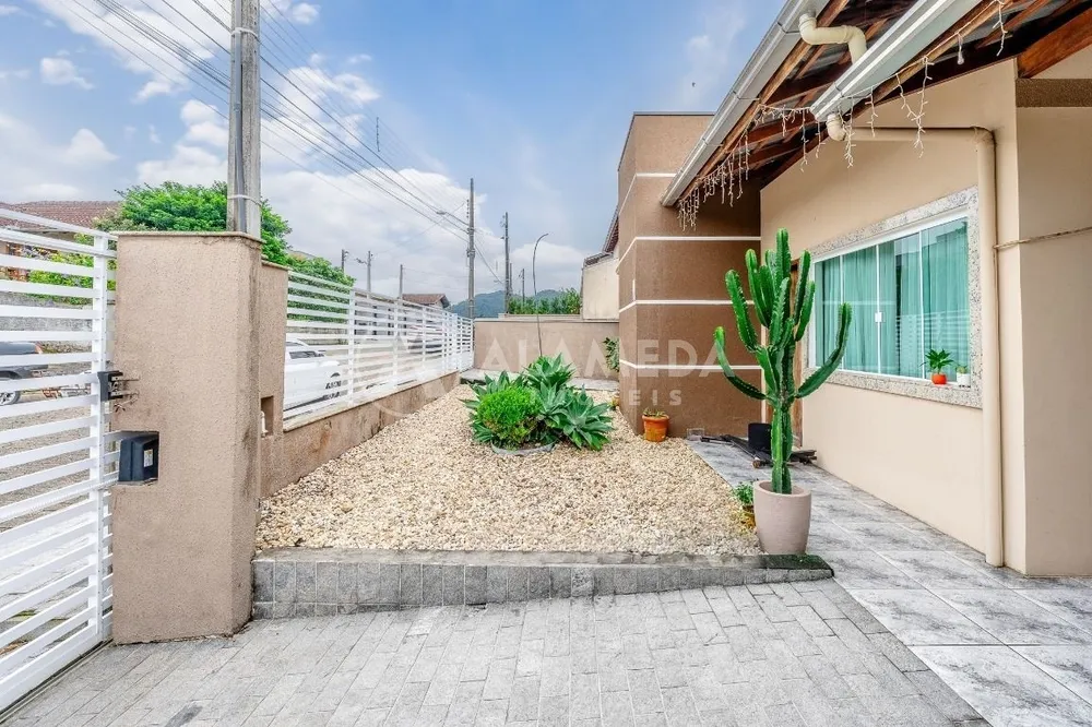 Casa, 3 quartos, 217 m² - Foto 2