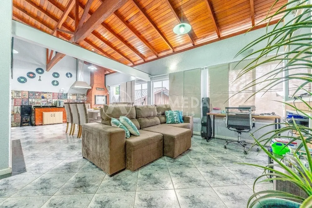 Casa, 3 quartos, 217 m² - Foto 8