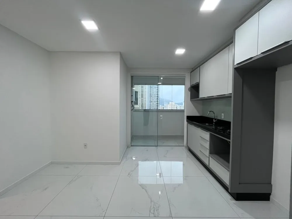 Apartamento, 3 quartos, 70 m² - Foto 2