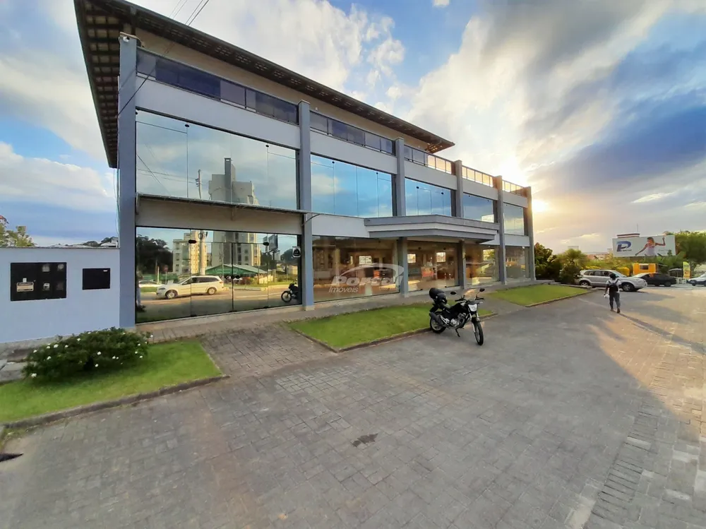 Sala-Conjunto, 400 m² - Foto 1
