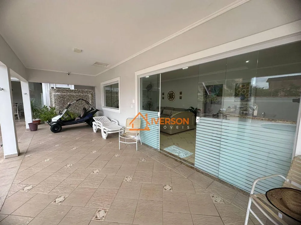 Casa, 4 quartos, 235 m² - Foto 4