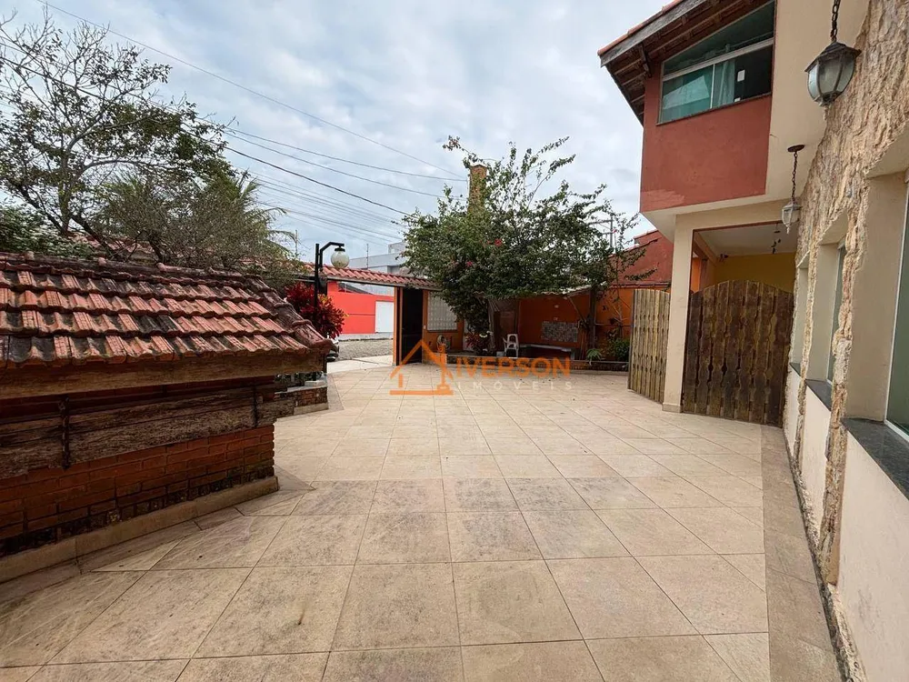 Sobrado, 4 quartos, 276 m² - Foto 1