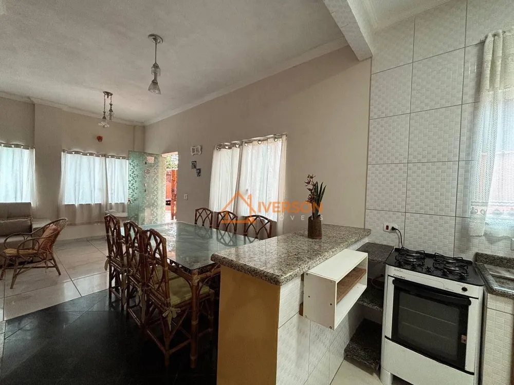 Sobrado, 4 quartos, 276 m² - Foto 2