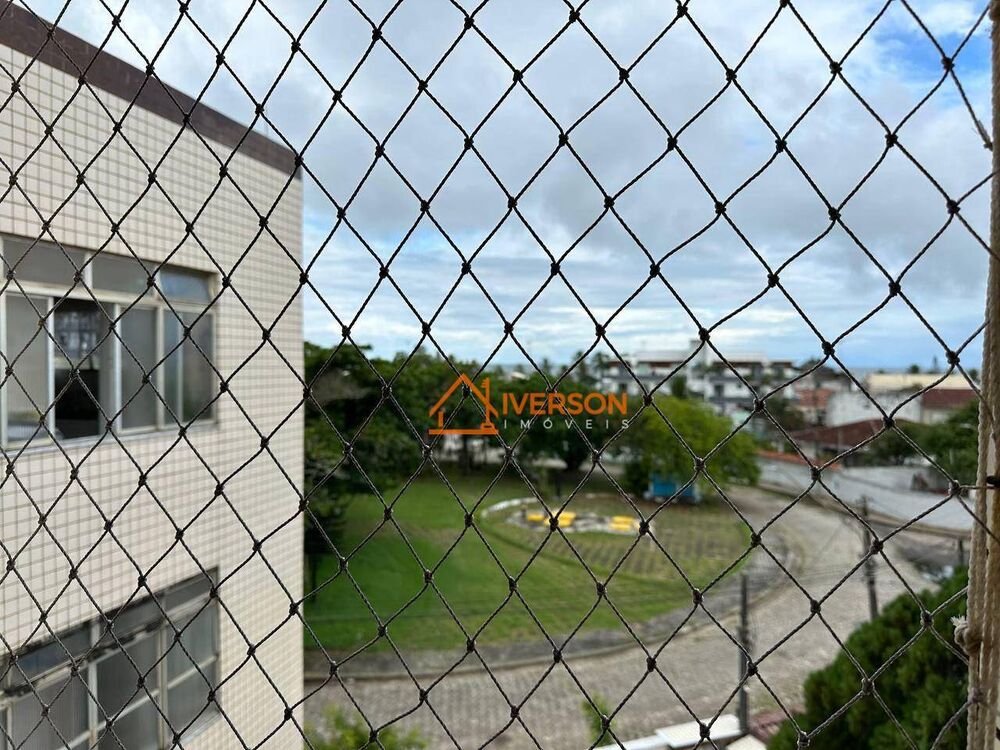 Apartamento à venda com 2 quartos, 66m² - Foto 3