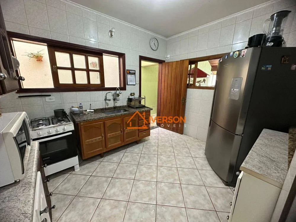 Casa, 5 quartos, 190 m² - Foto 4