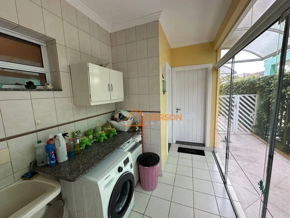 Sobrado, 5 quartos, 286 m² - Foto 1