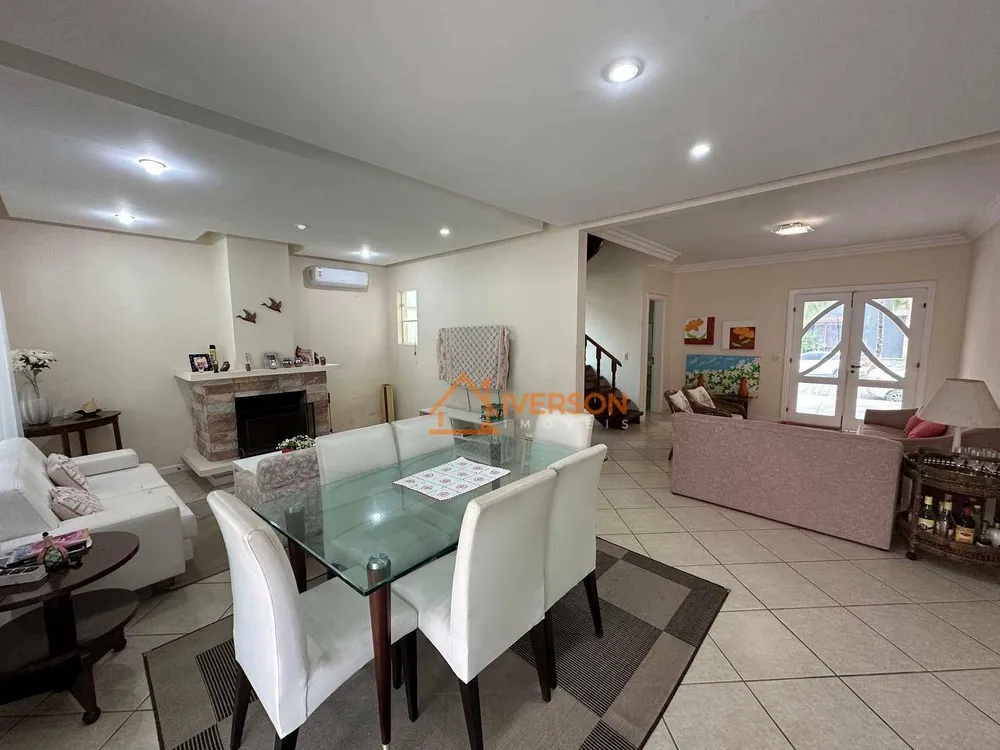Sobrado, 5 quartos, 286 m² - Foto 1