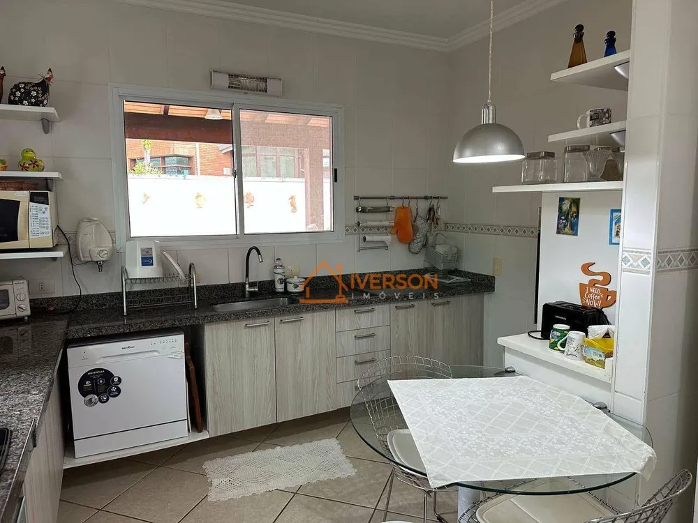 Sobrado, 5 quartos, 286 m² - Foto 3