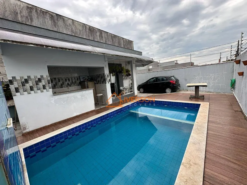 Casa, 5 quartos, 200 m² - Foto 4
