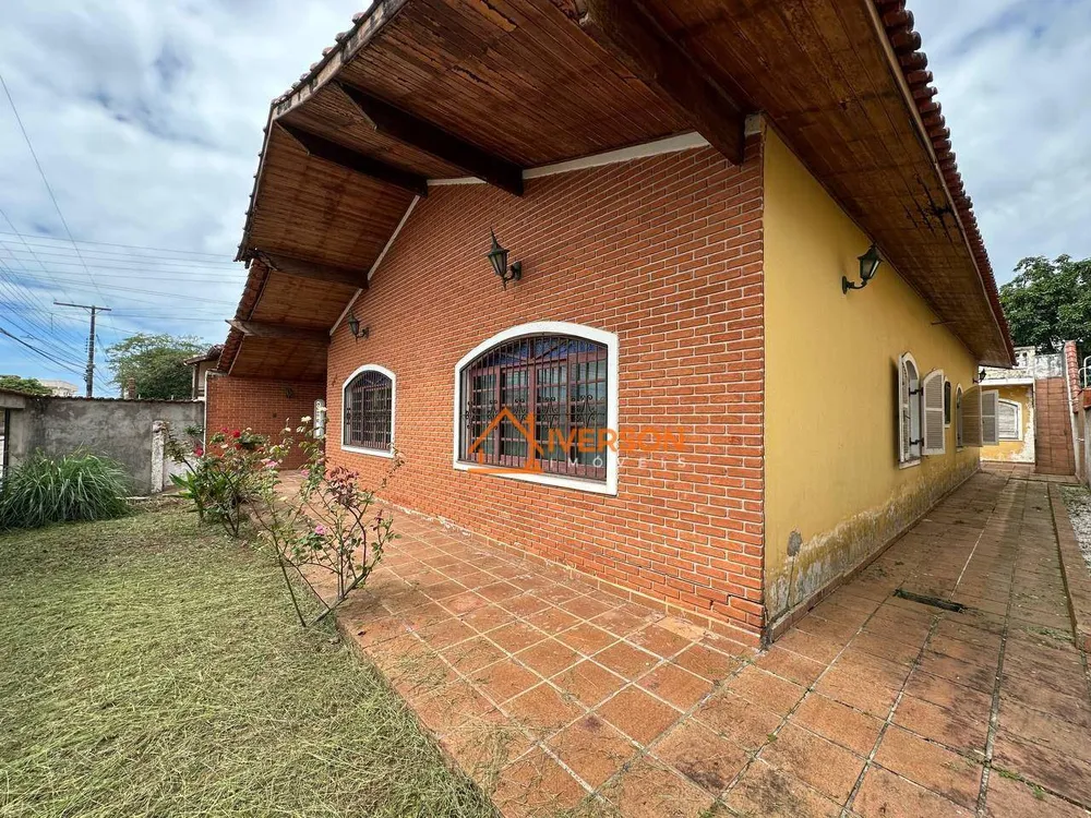 Casa, 4 quartos, 200 m² - Foto 1
