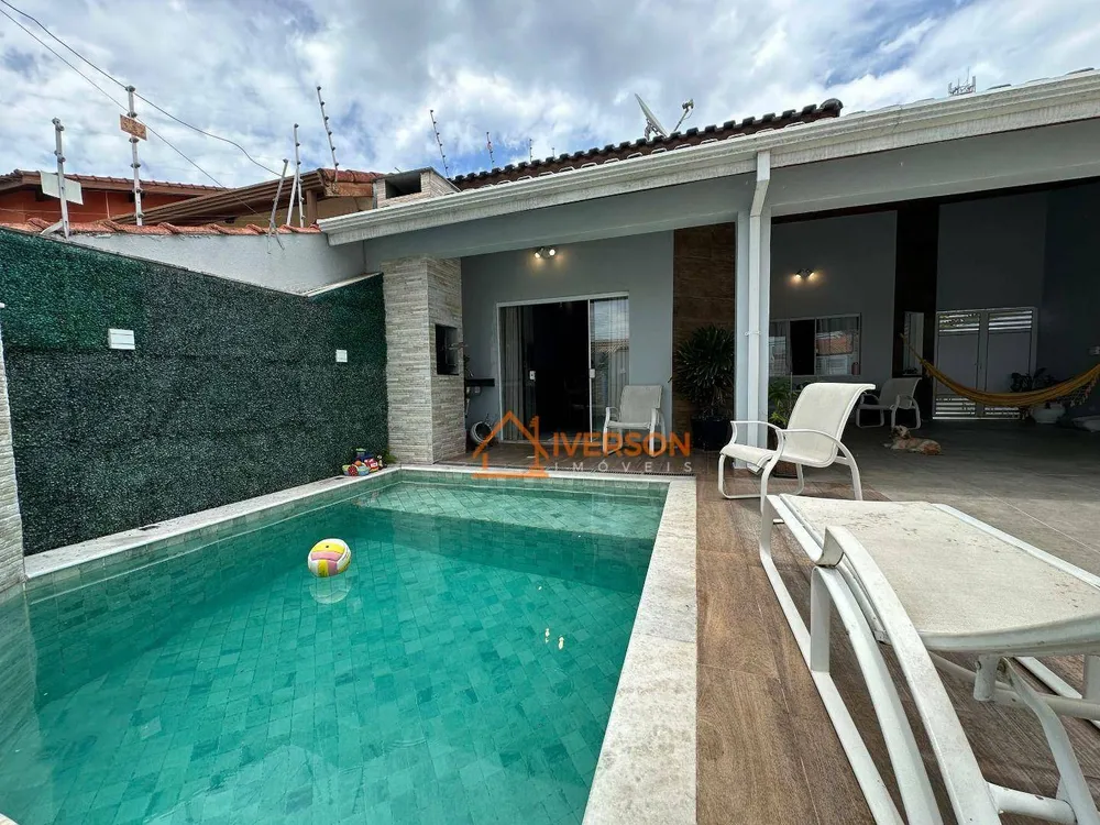 Casa, 4 quartos, 206 m² - Foto 1