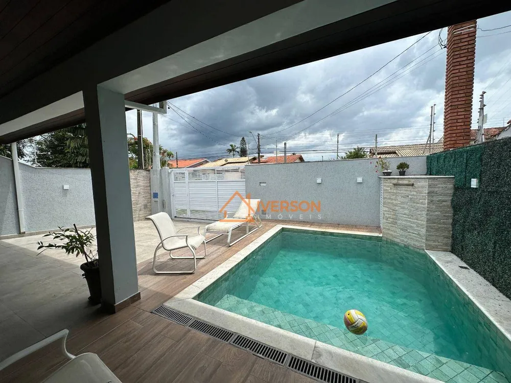Casa, 4 quartos, 206 m² - Foto 2