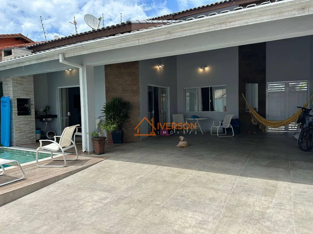 Casa, 4 quartos, 206 m² - Foto 1