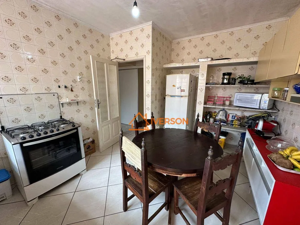 Casa, 5 quartos, 237 m² - Foto 6