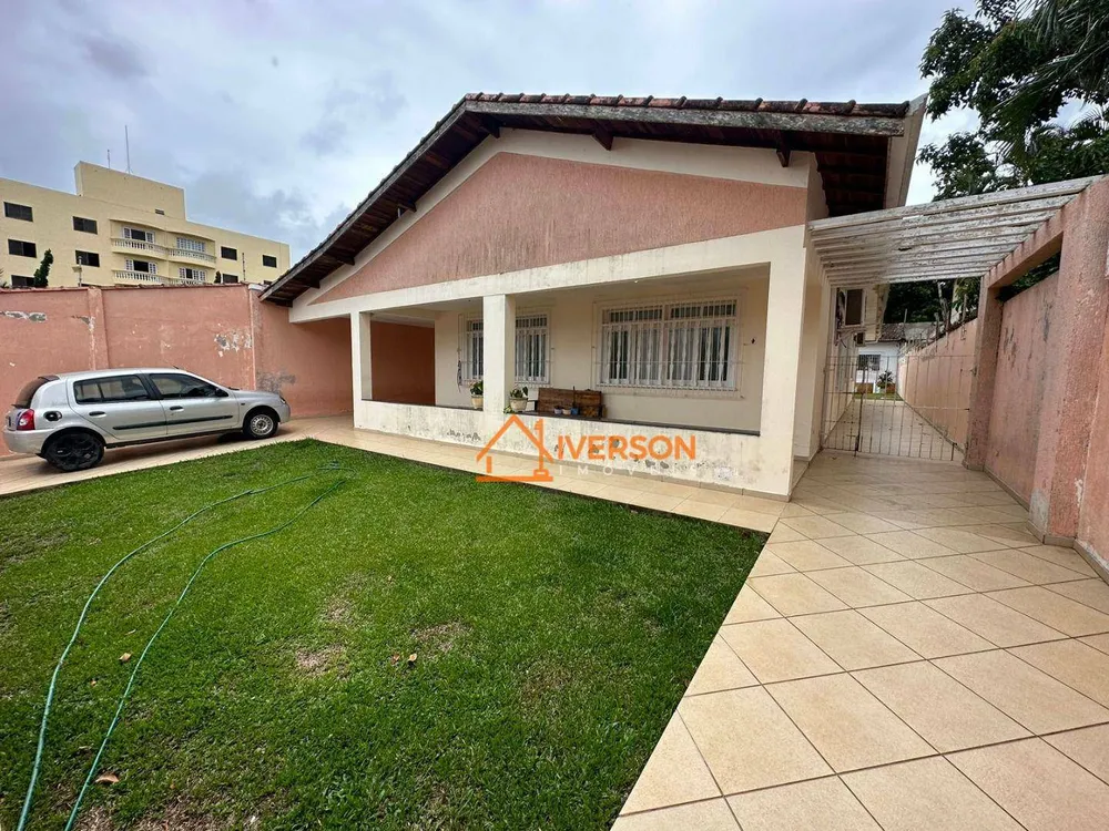 Casa, 5 quartos, 237 m² - Foto 4