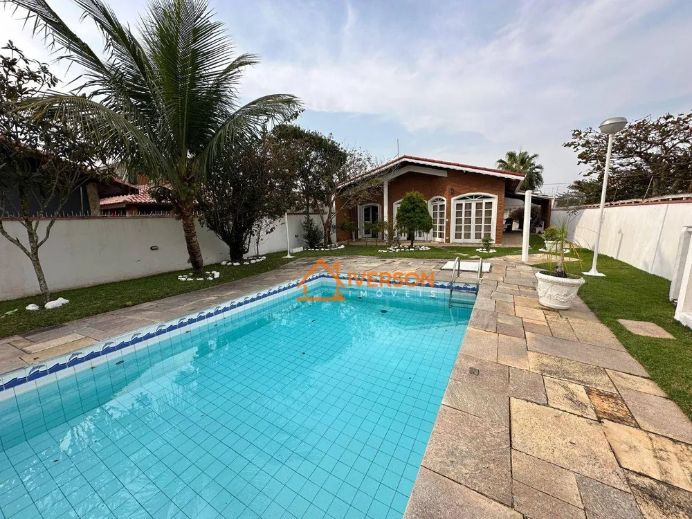 Casa, 3 quartos, 231 m² - Foto 3