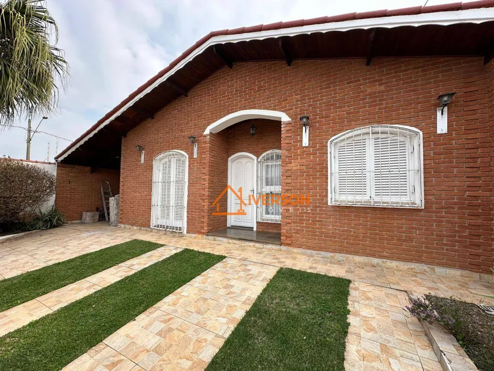 Casa, 3 quartos, 231 m² - Foto 2