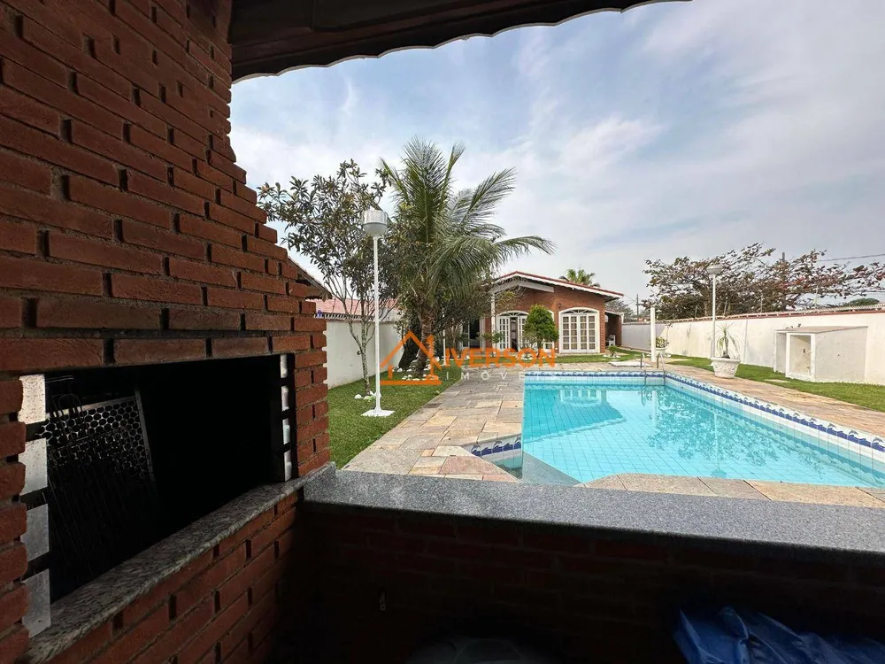 Casa, 3 quartos, 231 m² - Foto 1