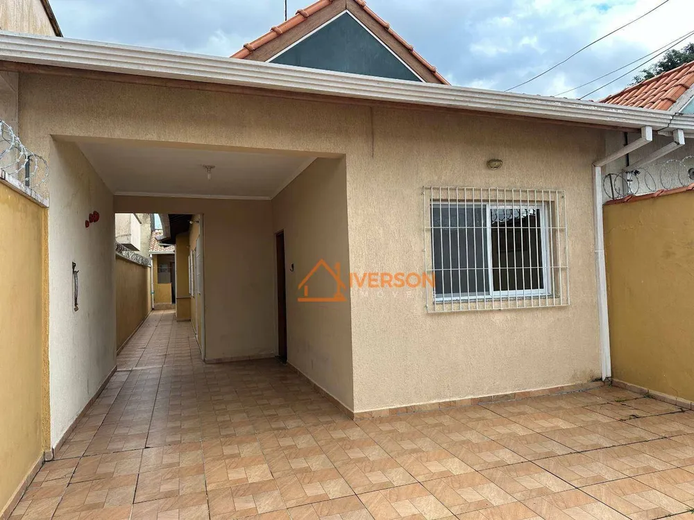 Casa, 3 quartos, 180 m² - Foto 1