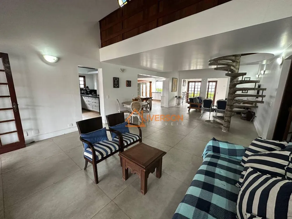 Casa, 4 quartos, 249 m² - Foto 2