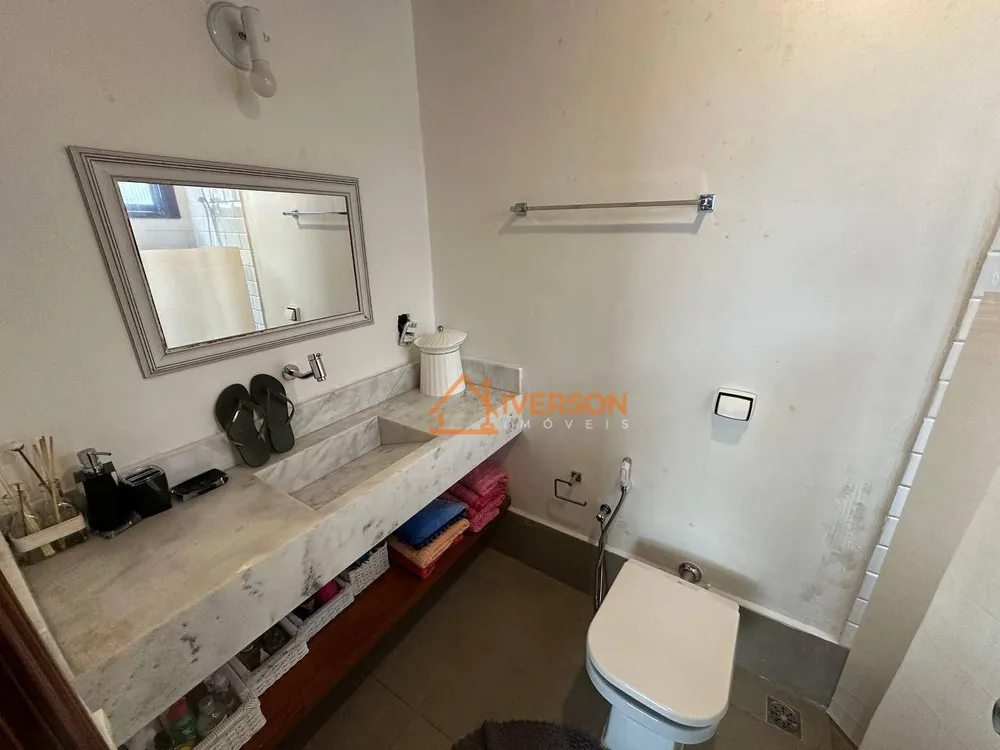 Casa, 4 quartos, 249 m² - Foto 1