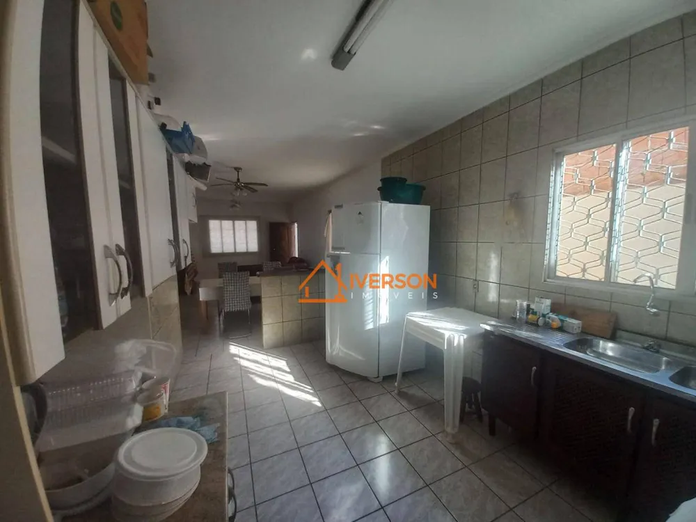 Casa, 3 quartos, 180 m² - Foto 3
