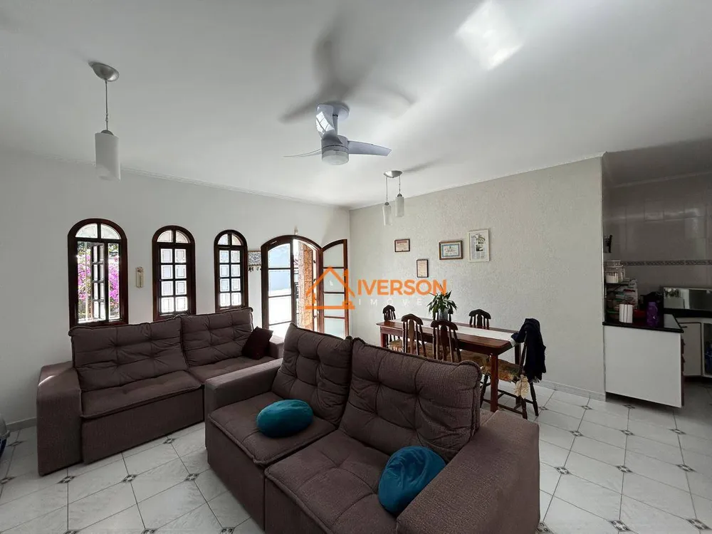 Casa, 3 quartos, 188 m² - Foto 2