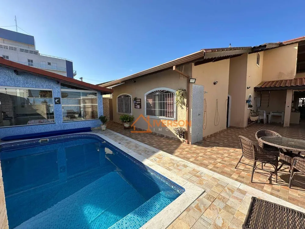 Casa, 3 quartos, 195 m² - Foto 2