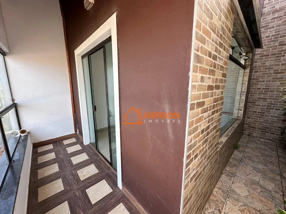 Sobrado, 3 quartos, 275 m² - Foto 2
